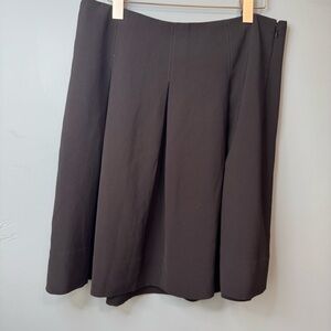 White House Black Market Twill Soft Drape Flirty Skirt in Black. EUC Women’s 12